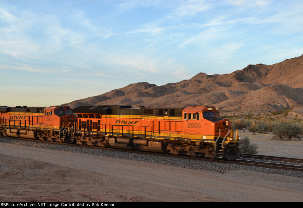 BNSF 3900